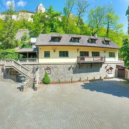 Resort U Jelena Křivoklát Bagian luar foto
