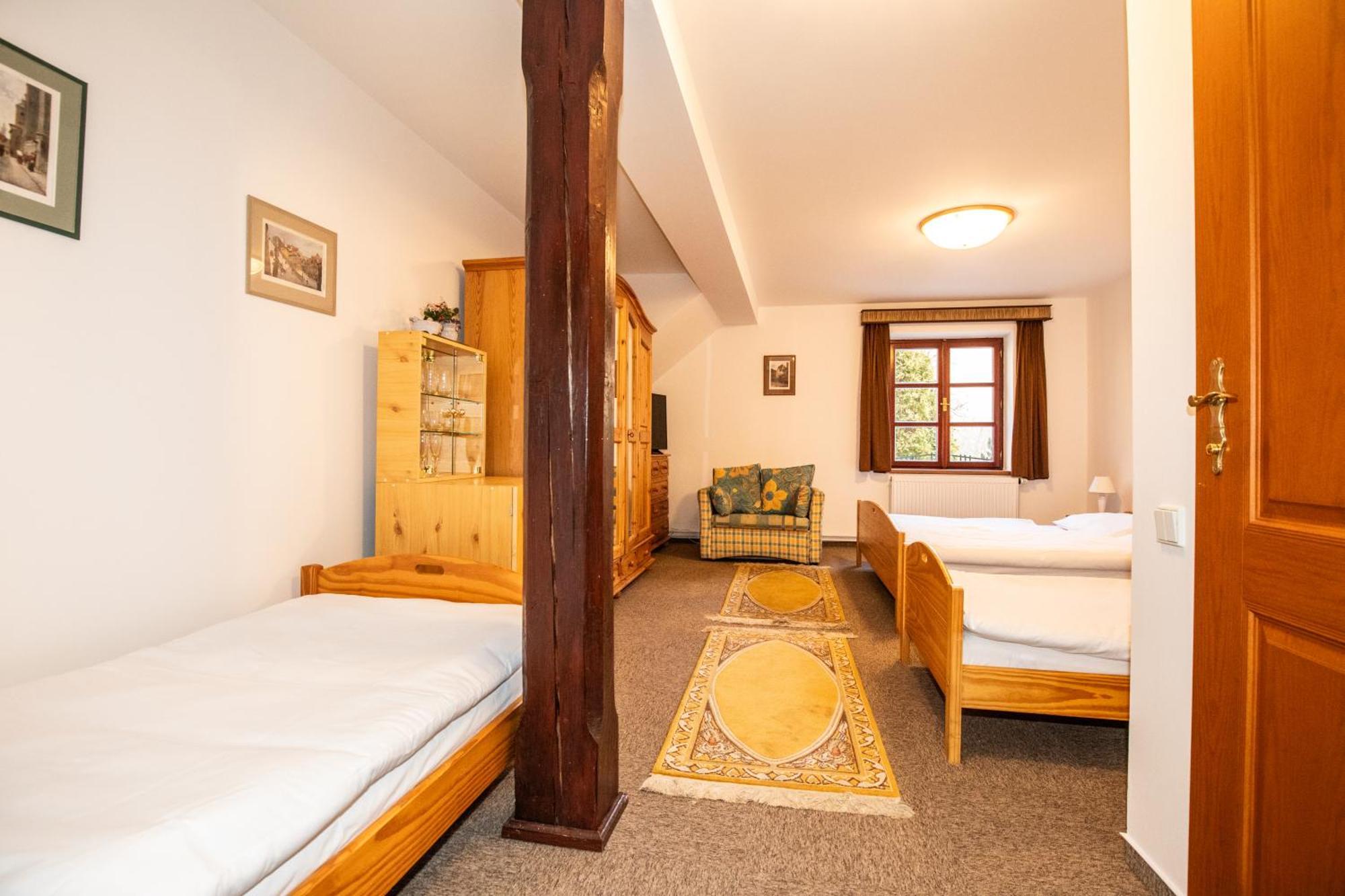 Resort U Jelena Křivoklát Ruang foto
