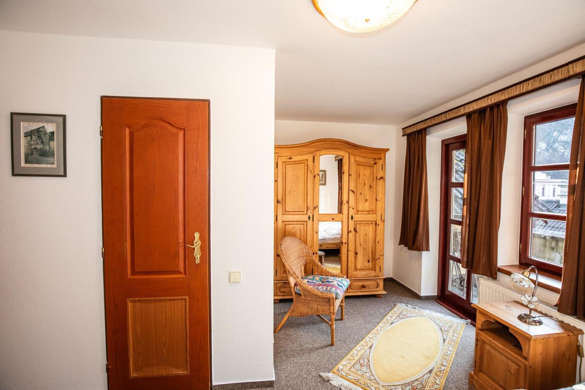Resort U Jelena Křivoklát Ruang foto