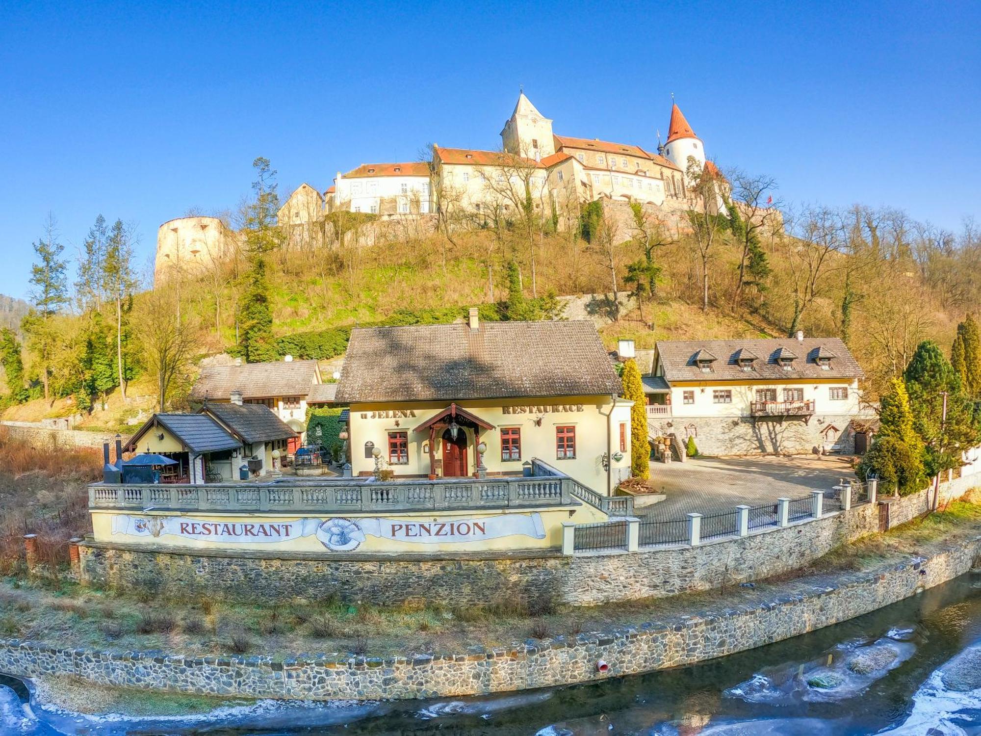 Resort U Jelena Křivoklát Bagian luar foto
