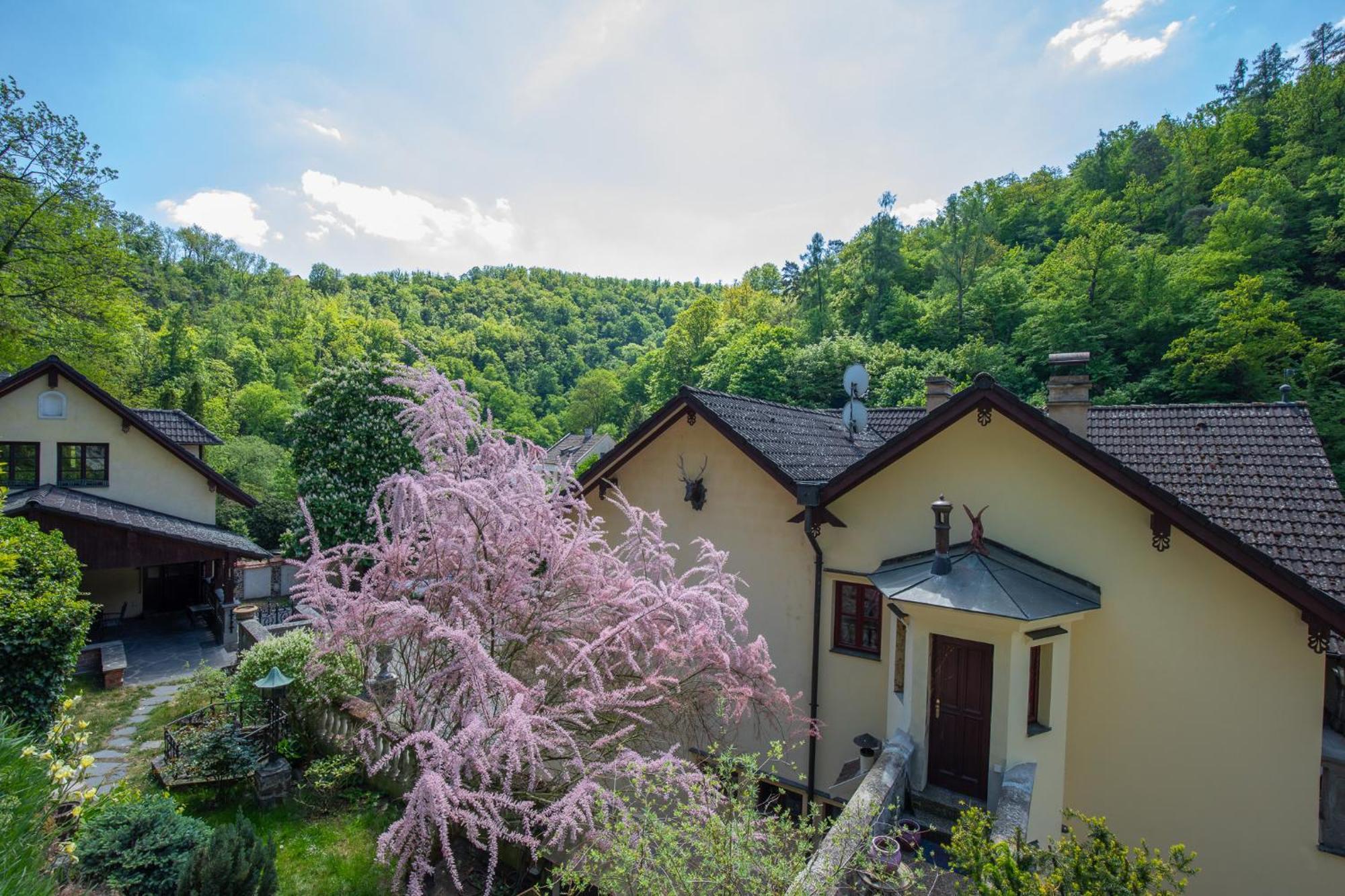 Resort U Jelena Křivoklát Bagian luar foto