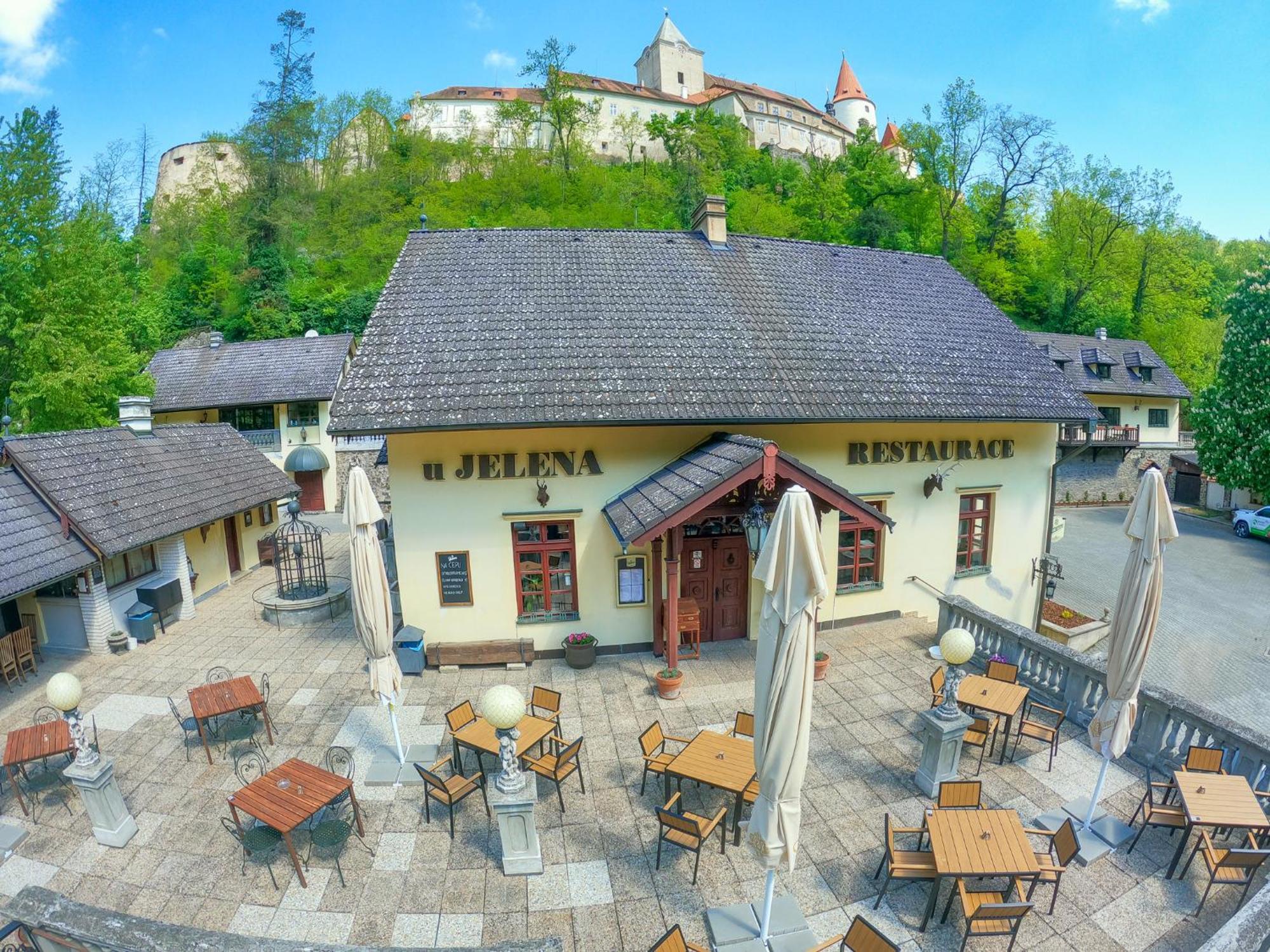 Resort U Jelena Křivoklát Bagian luar foto